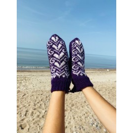 Megztos violetinės spalvos pirštinės 