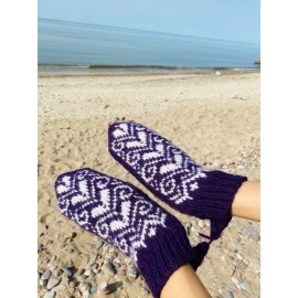 Megztos violetinės spalvos pirštinės 