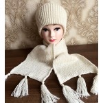 Baltas merino vilnos komplektas. Šalikas ir kepurė.