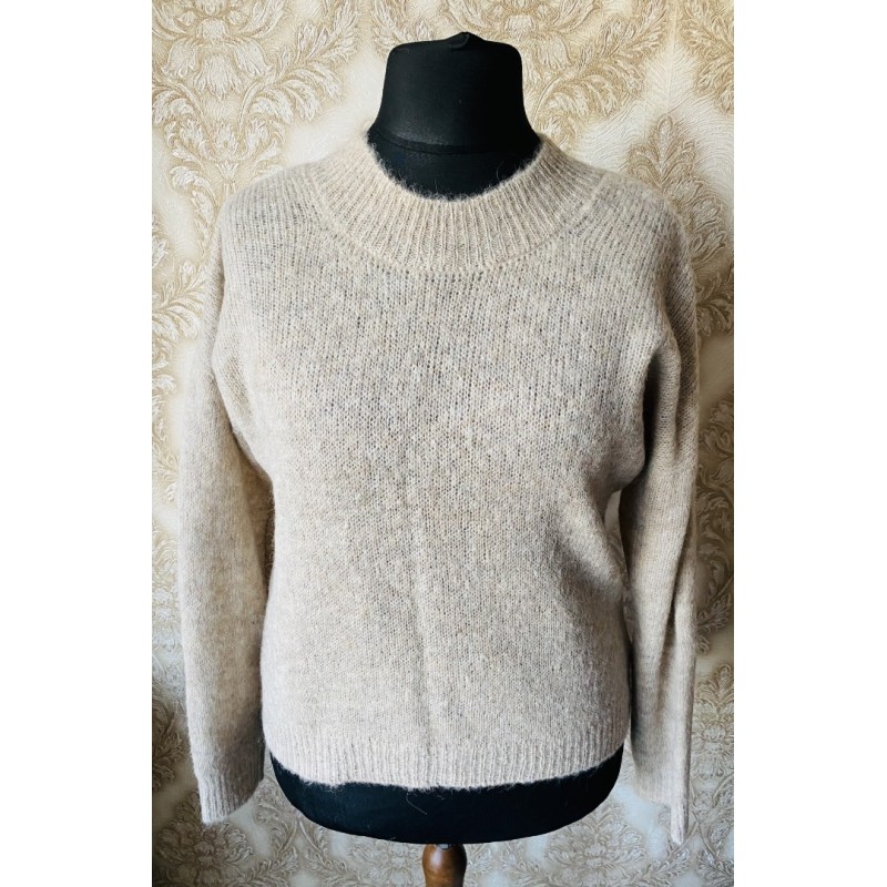 Megztas megztinis iš alpakos su šilku Beige-rusvos spalvos