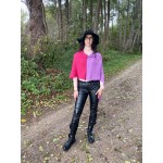 Pončas, skraistė, užmestukas, skersinukas.  Alpakos, vilnos ir šilko megztas pončas kelių spalvų, daug nešiojimo būdų Pončas, skraistė, užmestukas, skersinukas.  Alpakos, vilnos ir šilko megztas pončas kelių spalvų, daug nešiojimo būdų