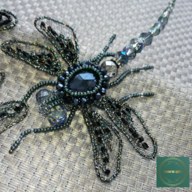 Segė - laumžirgis "Tamsus pilkasis kardinolas"