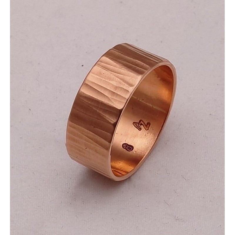 Varinis kalinėtas žiedas 8 mm pločio