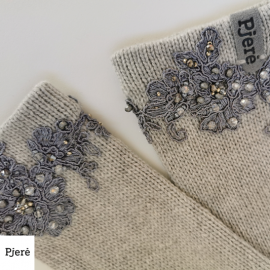 Dekoruotos riešinės iš kašmyro