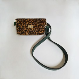 Odinė rankinė iš leopardo rašto odos