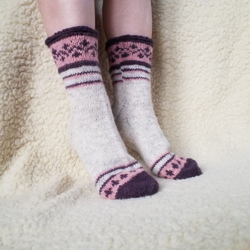 Rausvos vilnonės kojinės „Piliarožė“