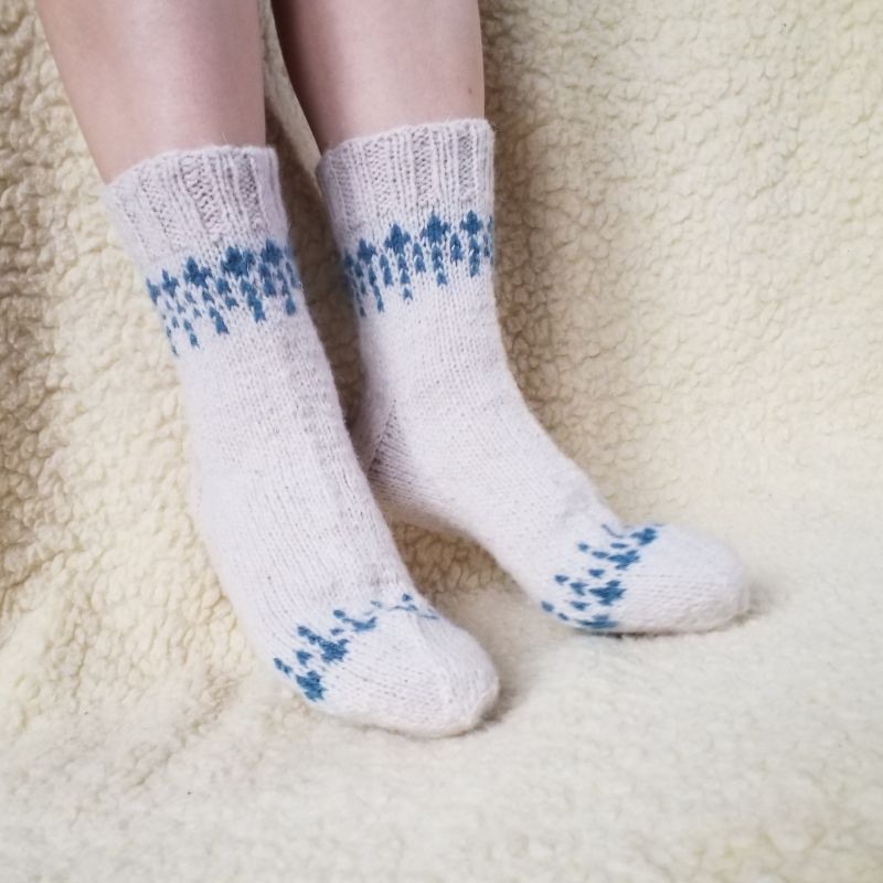 Baltos vilnonės kojinės „Rasa“