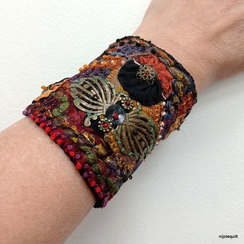 APYRANKĖ  APYRANKĖ