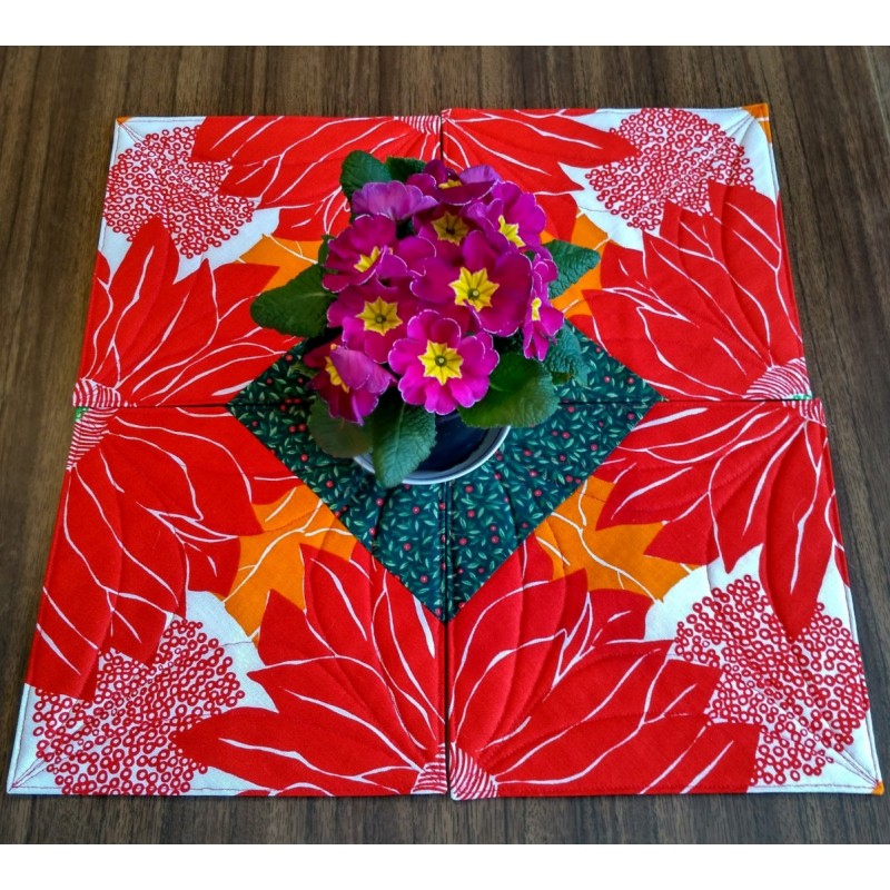 SERVETĖLĖS  (KOMPLEKTAS 4 vnt . raudonos) 