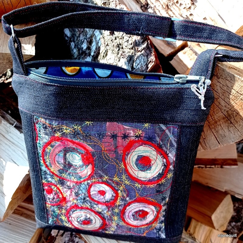 RANKINĖ PER PETĮ DŽINSINĖ RANKINĖ PER PETĮ DŽINSINĖ