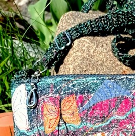 RANKINĖ PER PETĮ RANKINĖ PER PETĮ