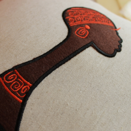 Siuvinėta pagalvė "Afrika 2"