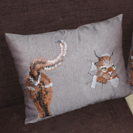 Siuvinėta pagalvė "Katukas"