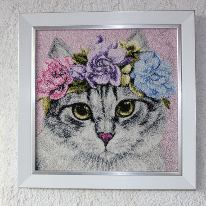 Siuvinėtas paveikslas" "Katytė"