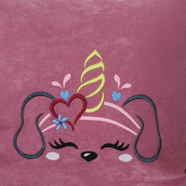 Siuvinėta pagalvė "Vienragis šuniukas"