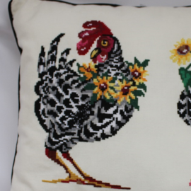 Dekoratyvinė pagalvė " Vištytė ir gaidelis"