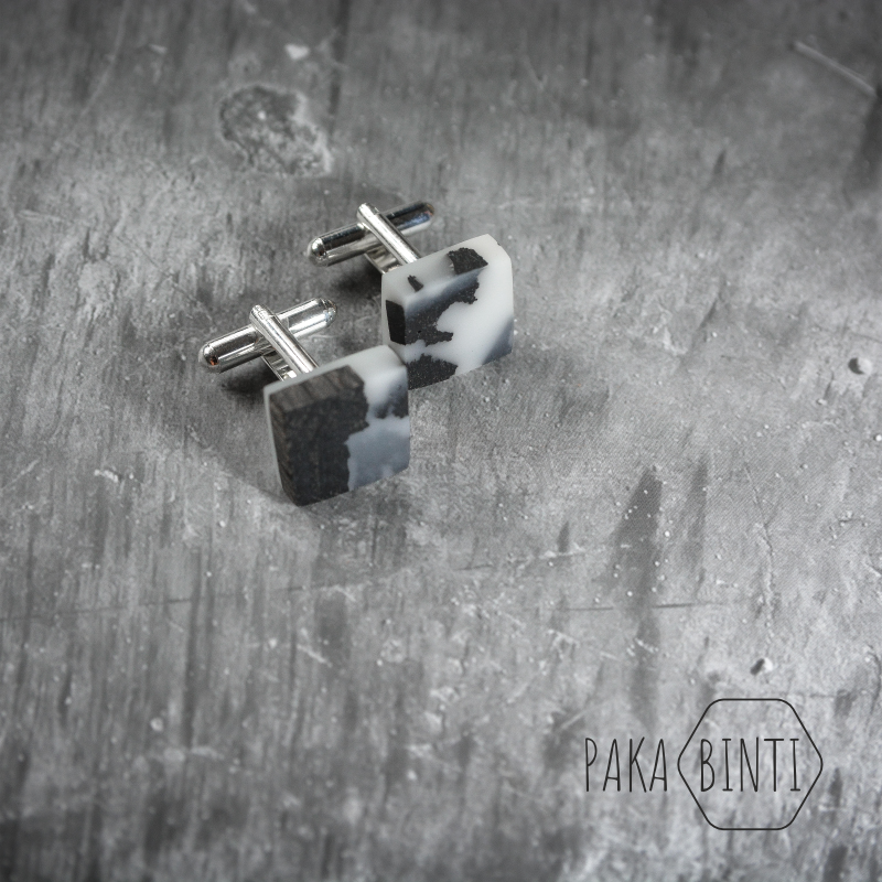 Sąsagos su juoduoju ąžuolu. Sąsagos su juoduoju ąžuolu.