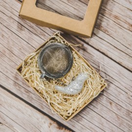 Arbatos sietelis su baltu paukšteliu Arbatos sietelis su baltu paukšteliu