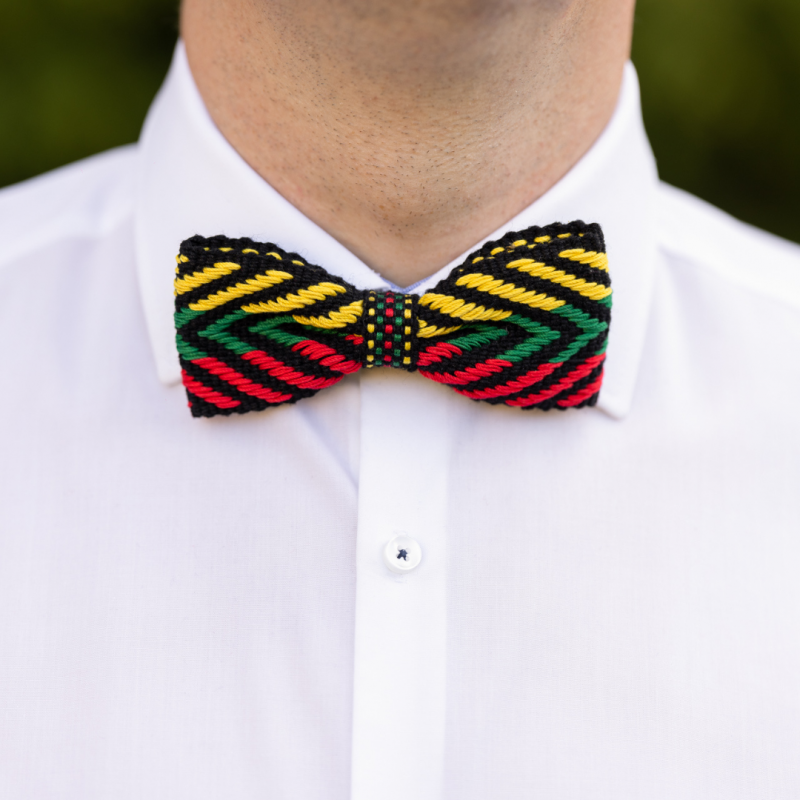 Austa rankomis tautinė varlytė Austa rankomis tautinė varlytė