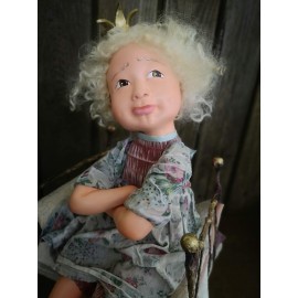 Autorinė lėlė Karalaitė ant žirnio Autorinė lėlė Karalaitė ant žirnio