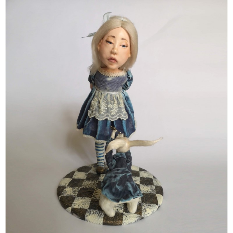 Autorinė lėlė Alisa stebuklų šalyje Autorinė lėlė Alisa stebuklų šalyje