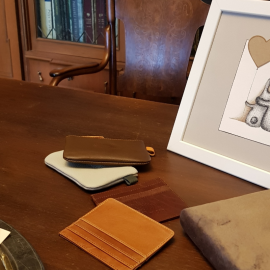 Odinis kortelių dėklas - plona piniginė Odinis kortelių dėklas - plona piniginė