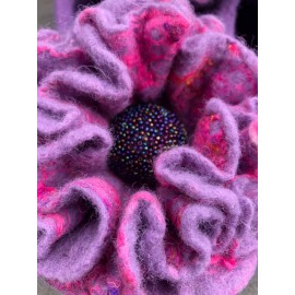 Alyviniai veltiniai su šilko ir merino vilnos gėle išsiuvinėta karoliukais 36 d. 