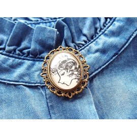  Vintažinė segė "Neapsakomai graži, bet puiki"