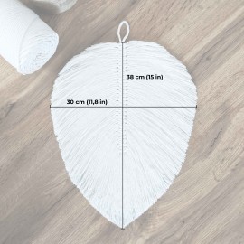 Makrame dekoracija - Plunksna Makrame dekoracija - Plunksna