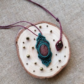 Kaklo pakabukas su rožiniu kvarcu