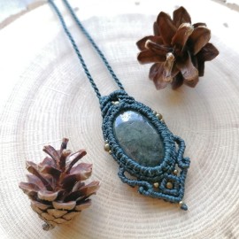 Kaklo pakabukas su turmalino kvarcu