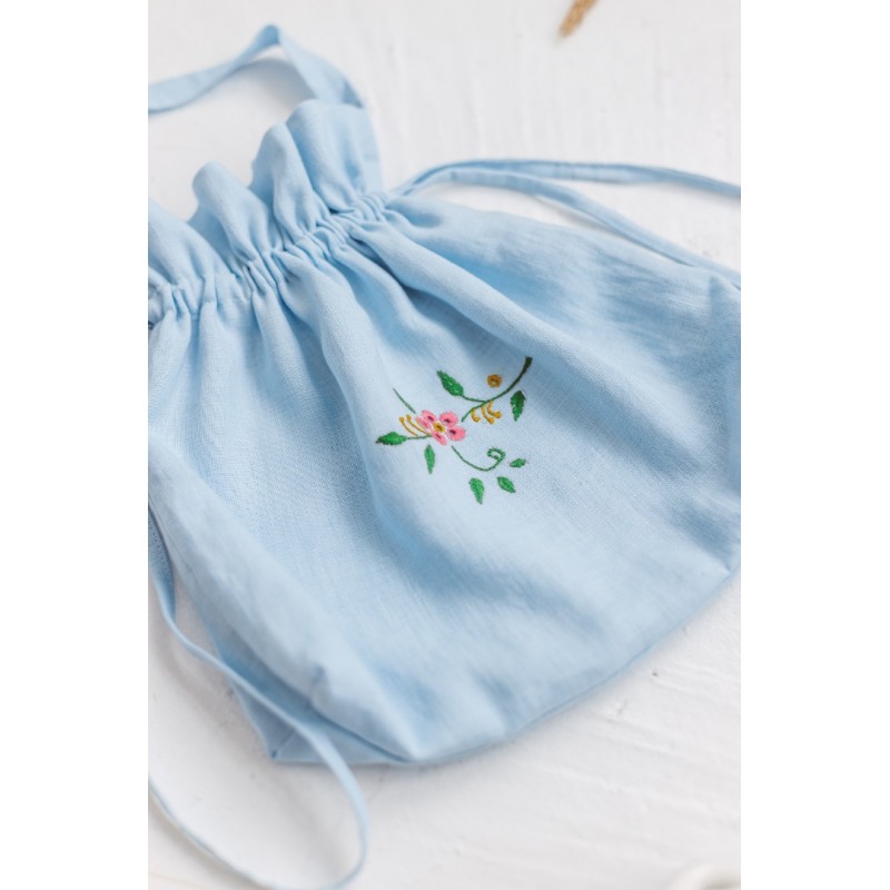 Lininis maišelis su siuvinėjimais Lininis maišelis su siuvinėjimais