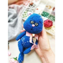 Mažas mėlynas katės žaislas Mažas mėlynas katės žaislas