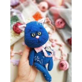 Mažas mėlynas katės žaislas Mažas mėlynas katės žaislas