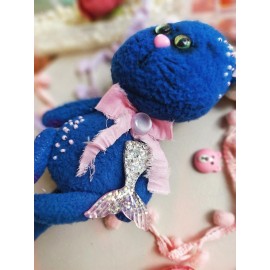 Mažas mėlynas katės žaislas Mažas mėlynas katės žaislas