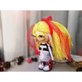 Elfo lėlė geltonais plaukais Elfo lėlė geltonais plaukais