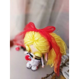 Elfo lėlė geltonais plaukais Elfo lėlė geltonais plaukais