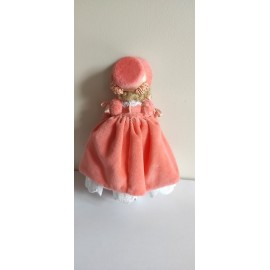 Lėlė dama su skrybelaite Lėlė dama su skrybelaite