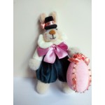 Kiškis laikantis puošnų kiaušinį Kiškis laikantis puošnų kiaušinį