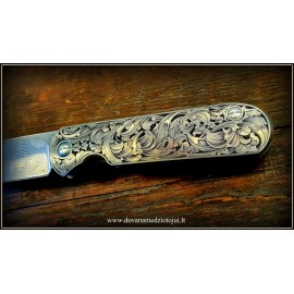 Kolekcinis lenktinis peilis