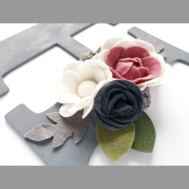 Gėlėmis puošta pakabinama raidė 1 vnt., kambario dekoracija Gėlėmis puošta pakabinama raidė 1 vnt., kambario dekoracija