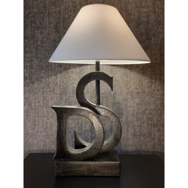 Lempa iš medžio „SD“