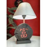 Lempa iš medžio su gaubtu „Turtas“