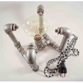 Modernus industrinio stiliaus šviestuvas „Fakelas“