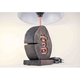 Lempa iš medžio su gaubtu „Turtas“