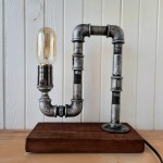 Modernus industrinio stiliaus šviestuvas „Kabliukas“