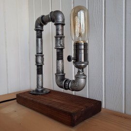 Modernus industrinio stiliaus šviestuvas „Kabliukas“