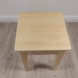 Pušinių taburečių komplektas, 4vnt. Pušinių taburečių komplektas, 4vnt.