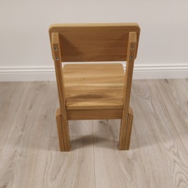 Ąžuolinė reguliuojama kėdutė Ąžuolinė reguliuojama kėdutė