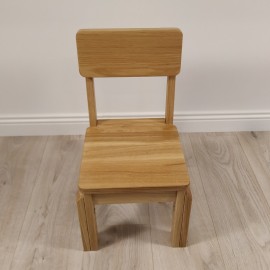 Ąžuolinė reguliuojama kėdutė Ąžuolinė reguliuojama kėdutė